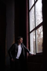 大阪で人間関係の悩みを占い師に相談する方法は？